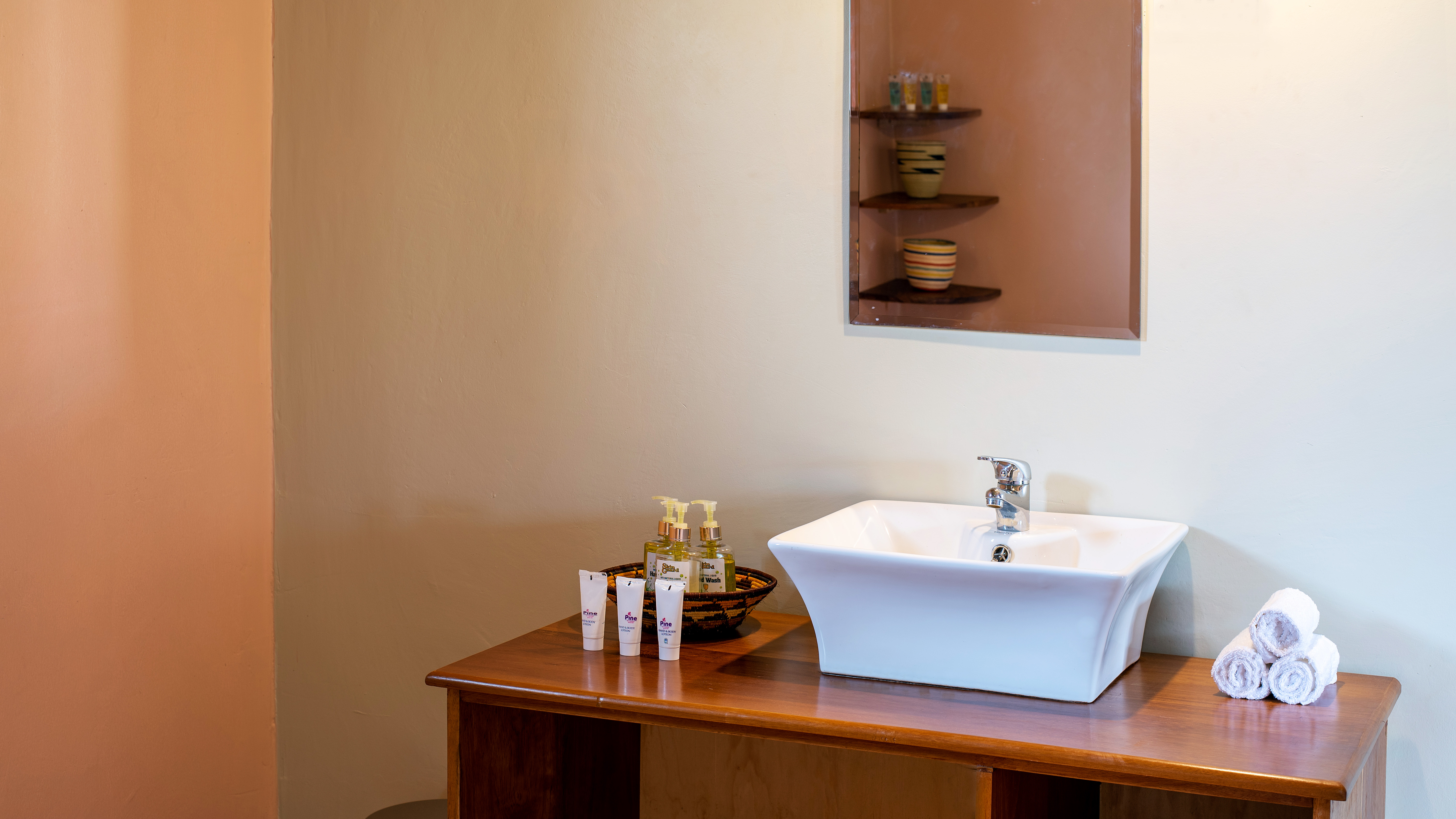 Lake Chahafi  Resort thumbnail 6